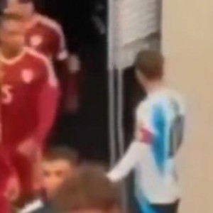 麻将胡了-马卡：昨日比赛在球员通道中，梅西等人与委内瑞拉球员发生口角